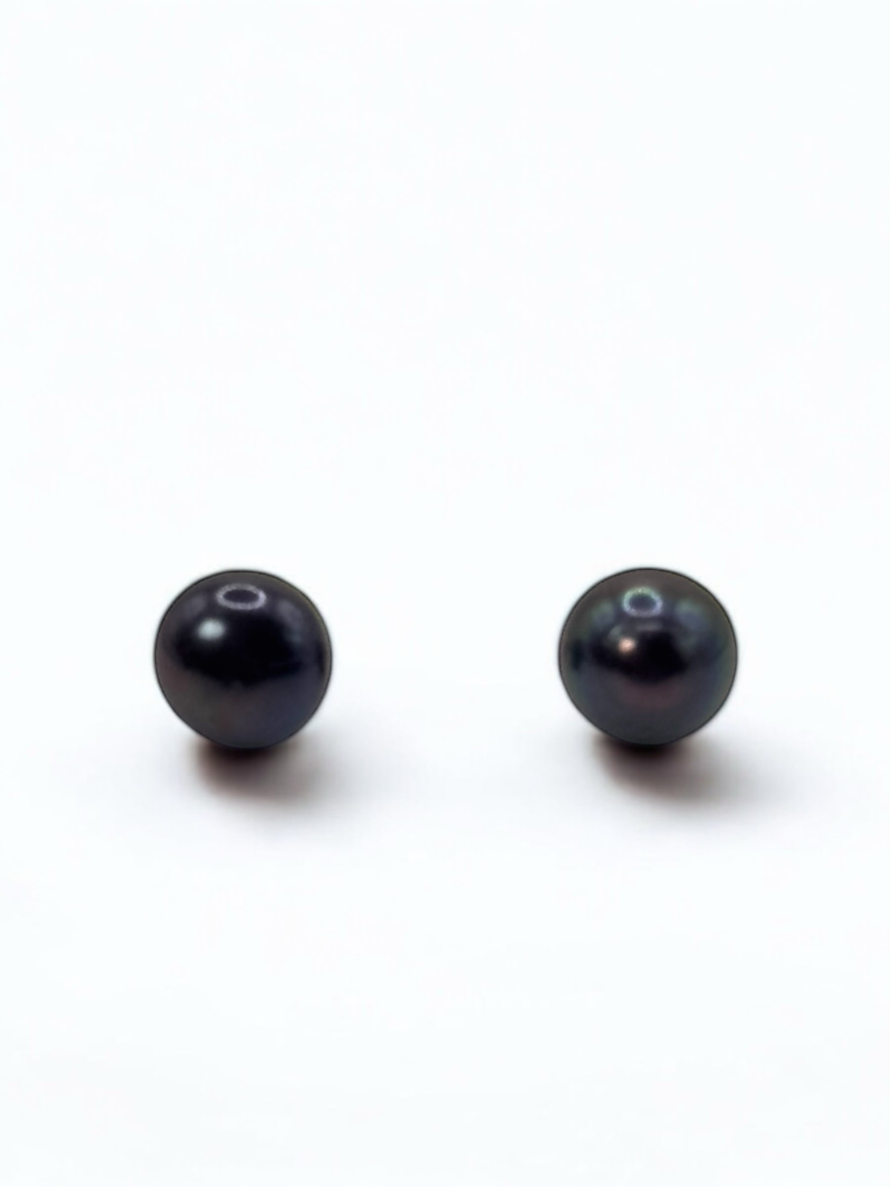 11 – 12 mm Black Pearl Gold Plated Stud Earrings