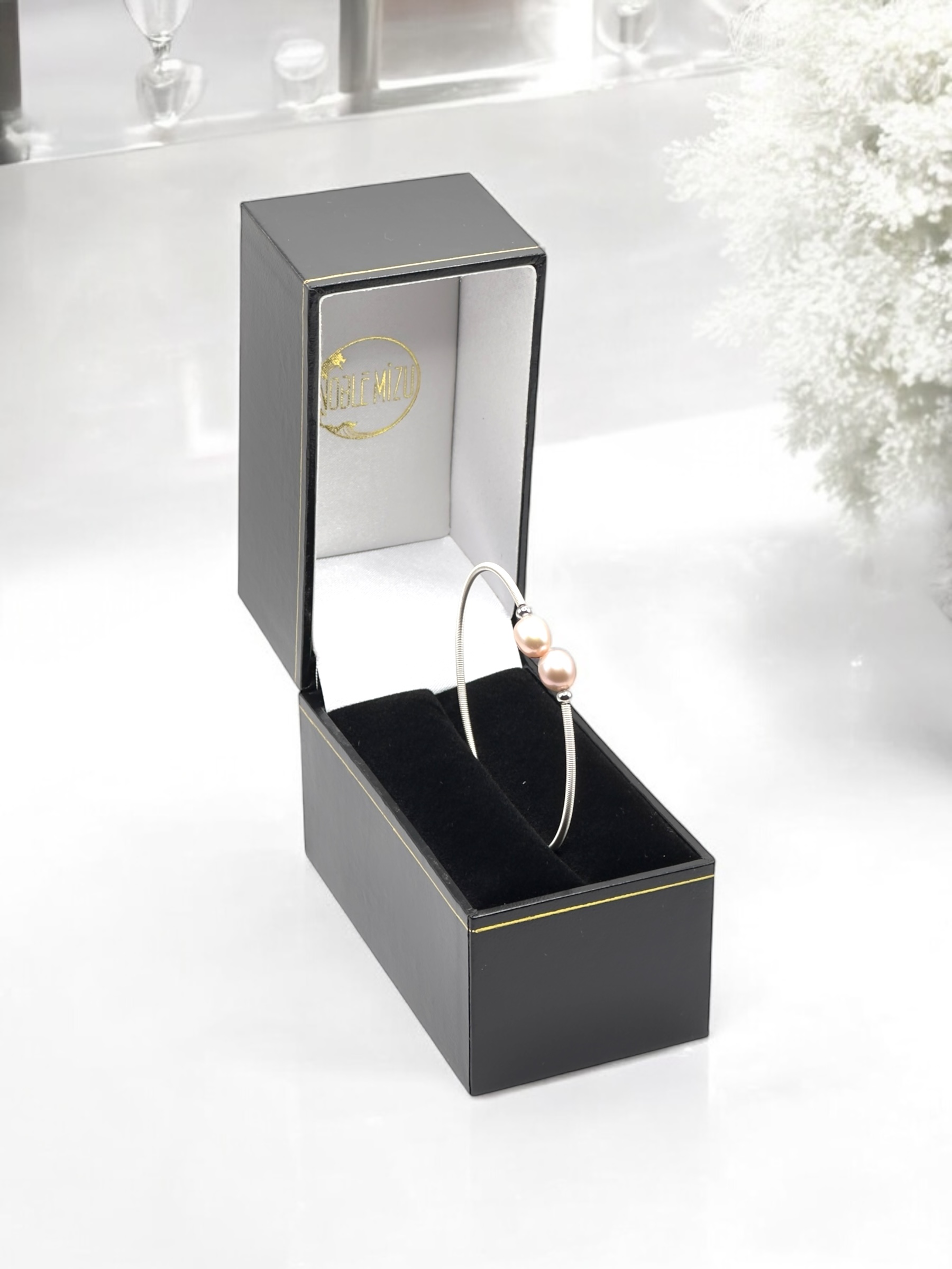 6 – 7 mm Champagne Pearl Stainless Bangle