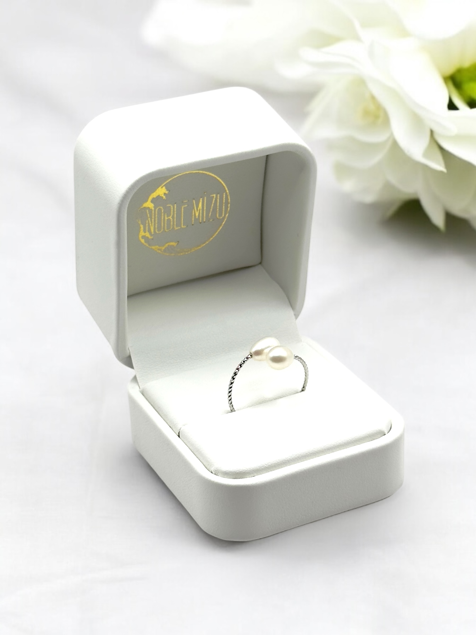 5 – 6 mm White Oval Pearl Stainless Ring