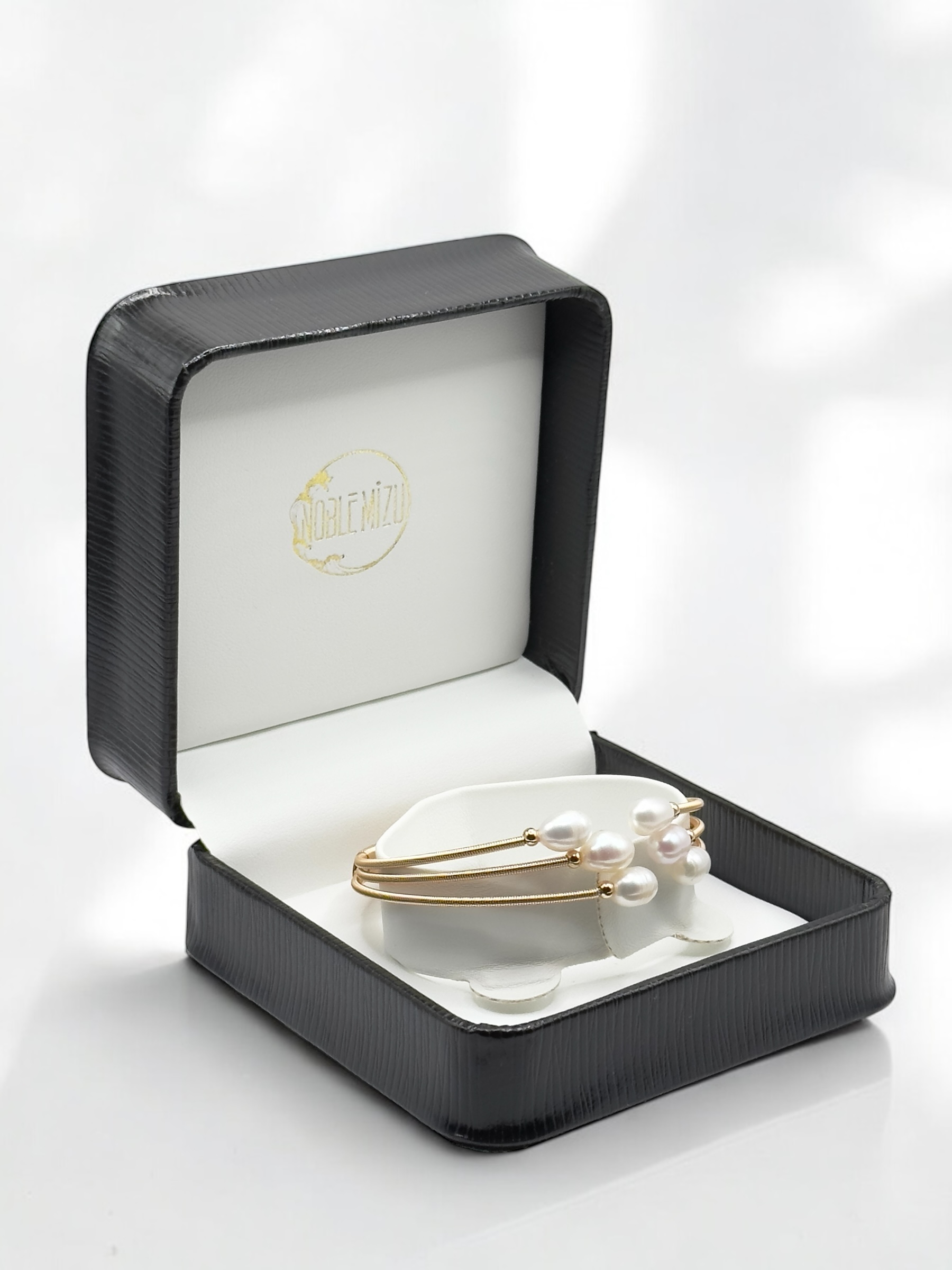 6 – 7 mm White Color Pearl Gold Plated Bangle