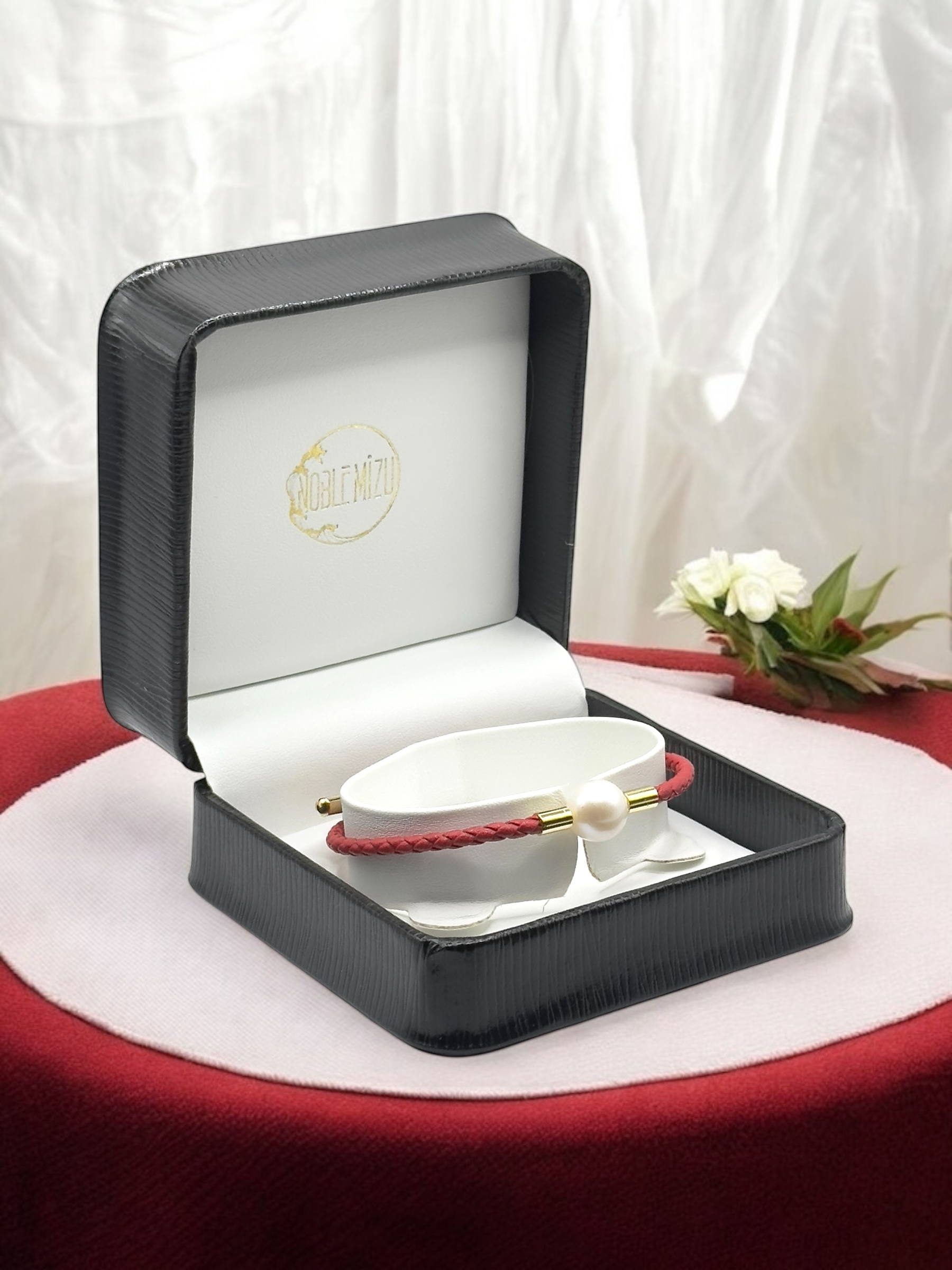 11 – 12 mm White Pearl Red Leather Strap Bracelet