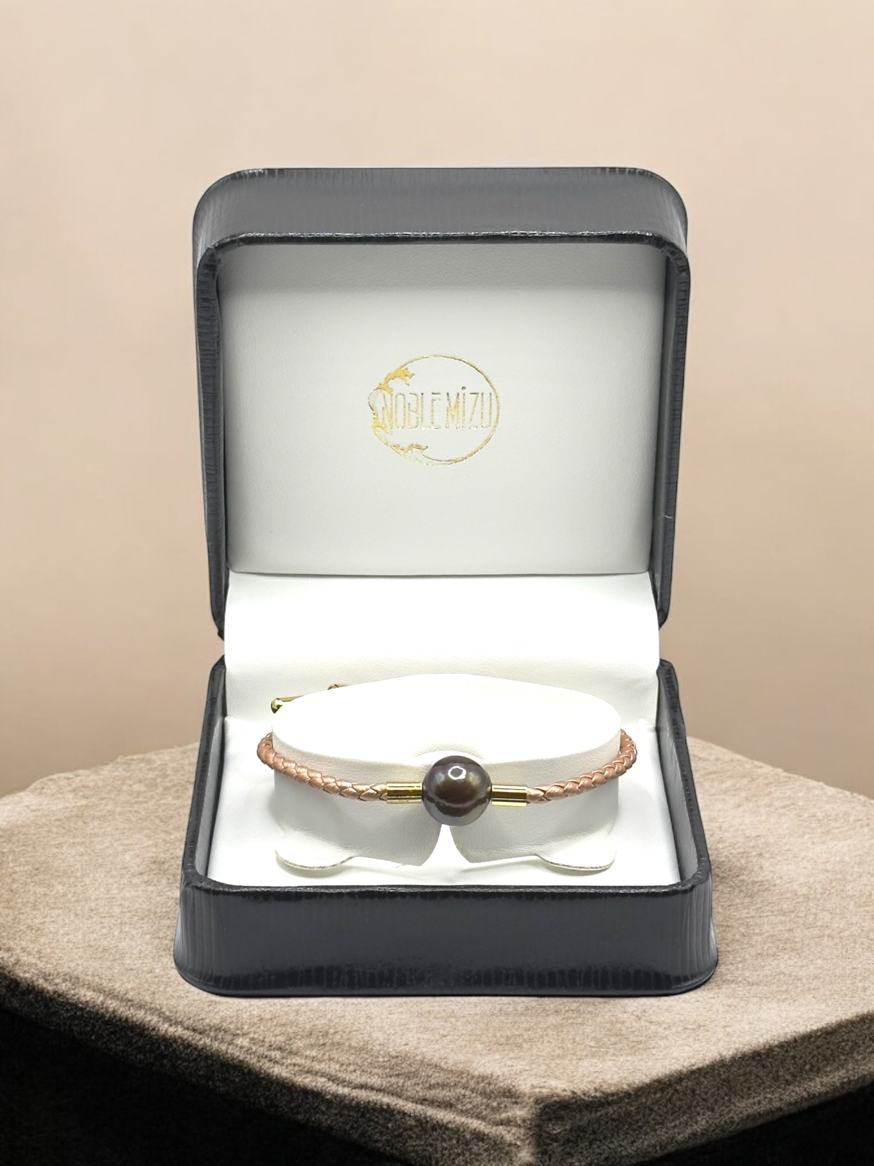 12 – 13 mm Black Pearl Tan Leather Strap Bracelet