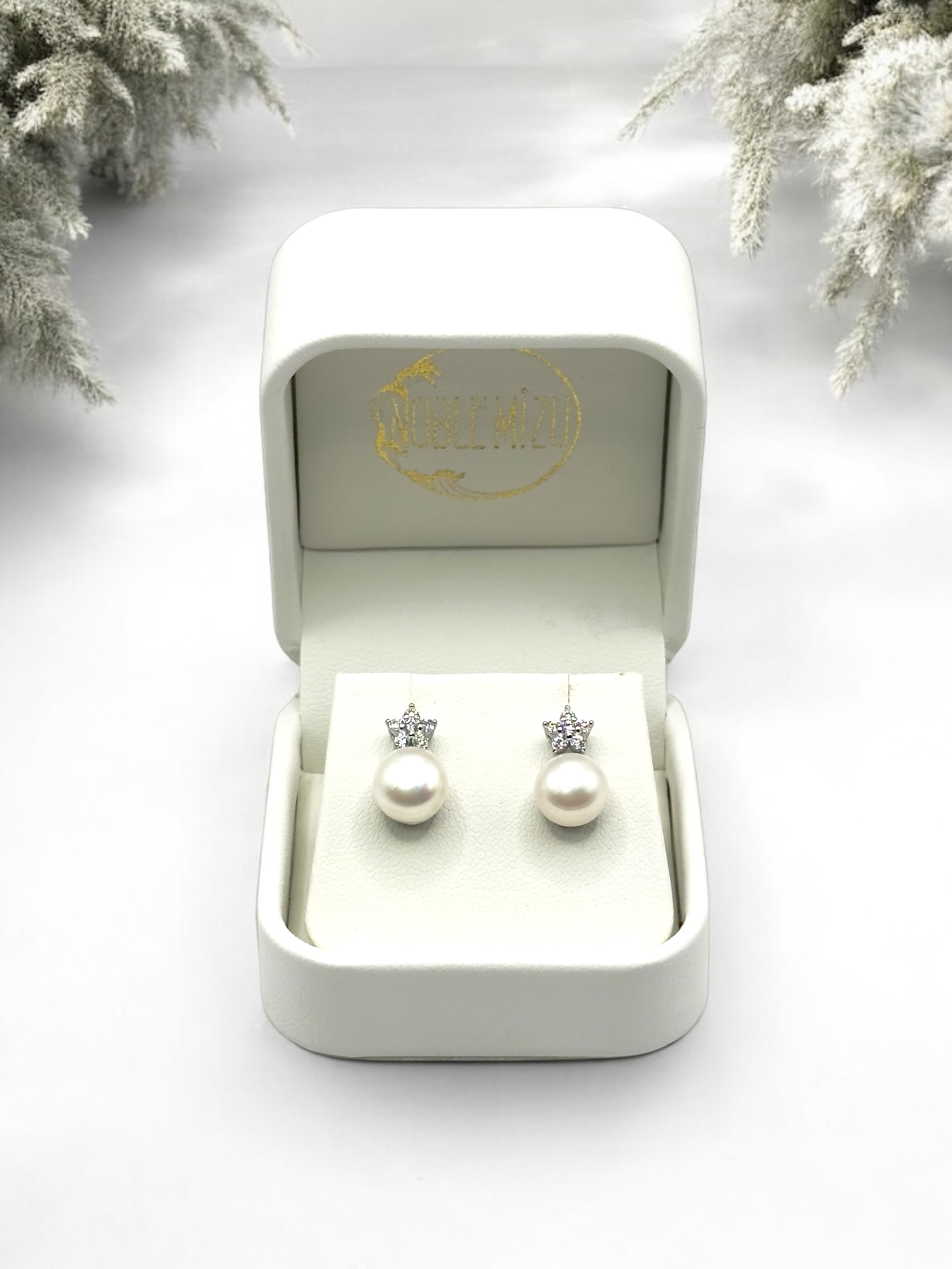 8 – 9 mm White Pearl Star Shaped Earrings