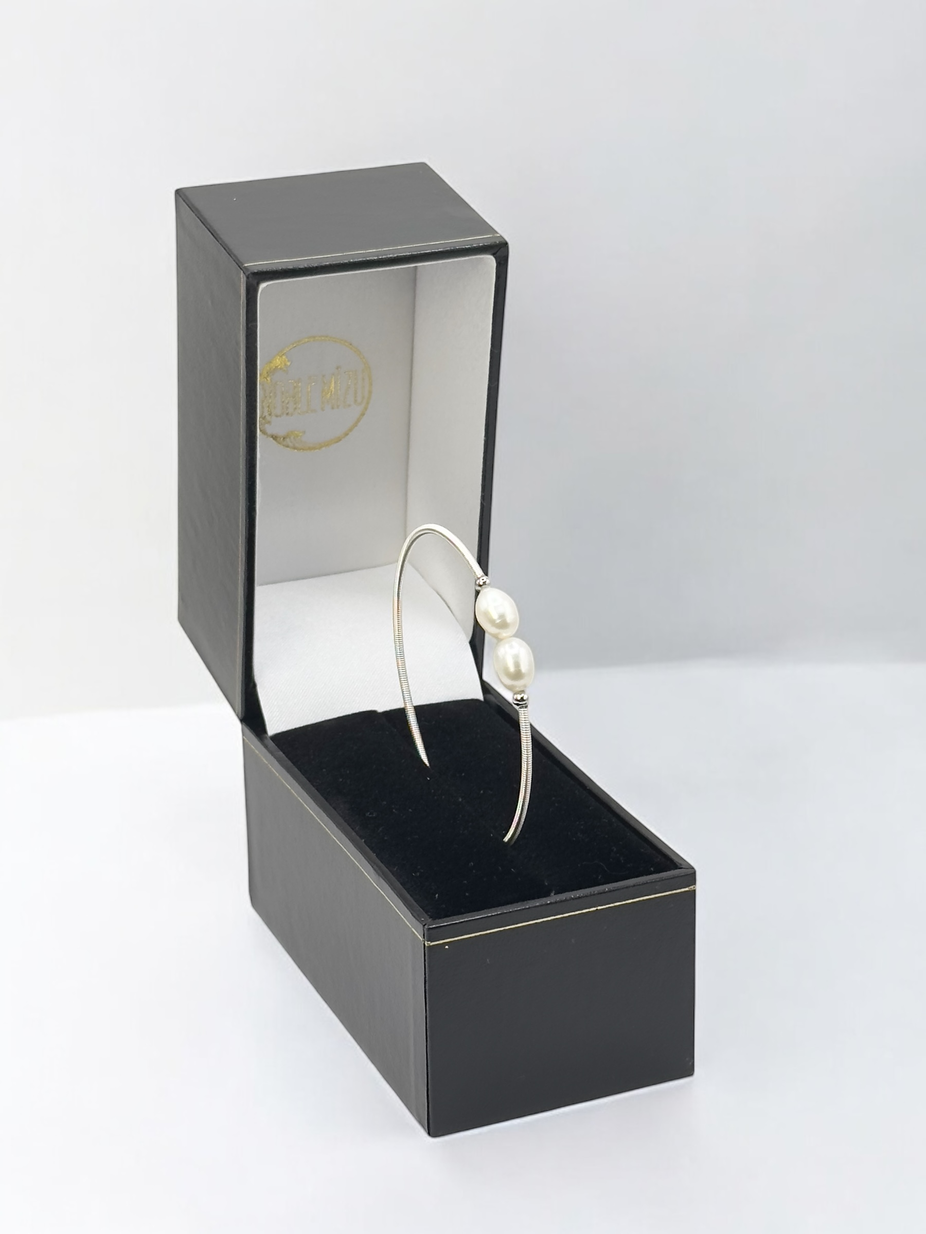 6 – 7 mm White Pearl Stainless Bangle