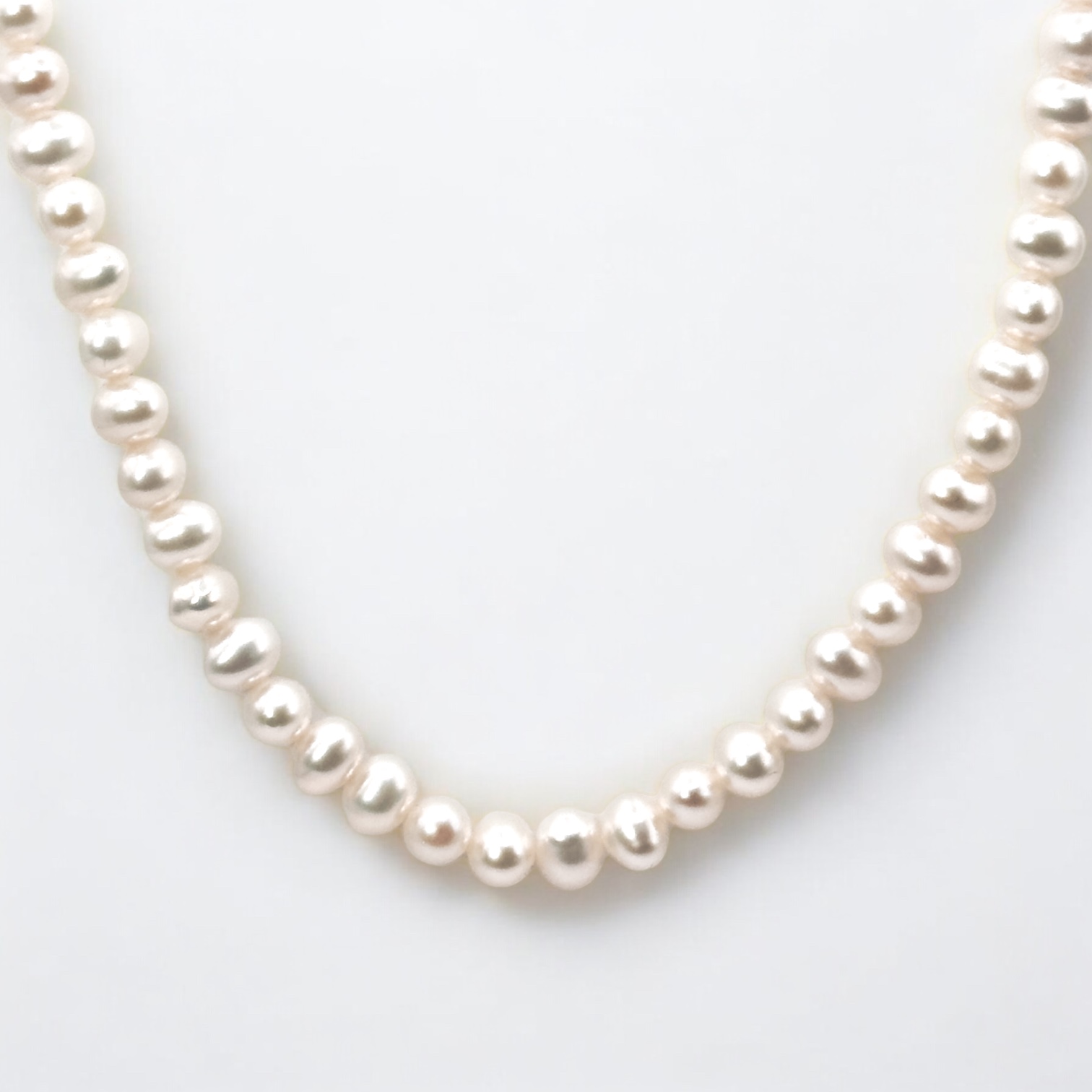 5 – 6 mm White Oval Pearl Necklace Strand
