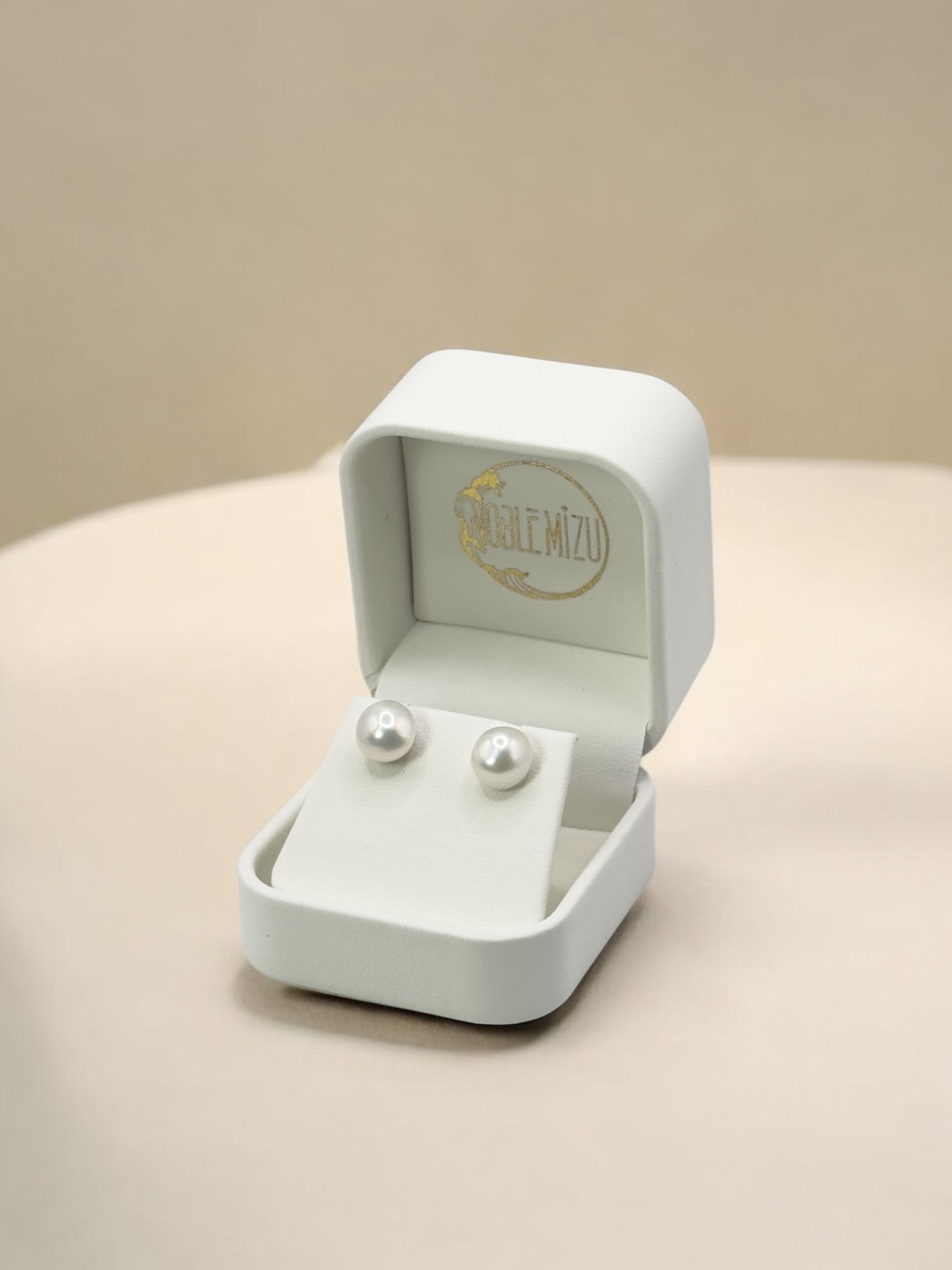 9 – 10 mm White Pearl Stud Earrings